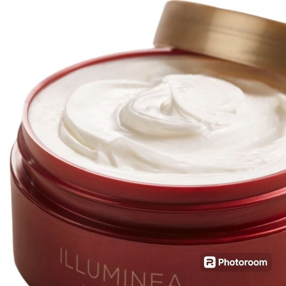 ILLUMINEA💋, Body Soufflé by Mary Kay. Made in the "USA" Limited Edition - Picture 2 of 3
